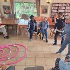 Marina Sartor throws her balloon.