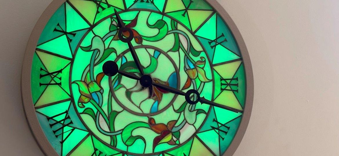 Stained glass clock2