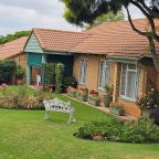 Thornhill unit and gardens standalone